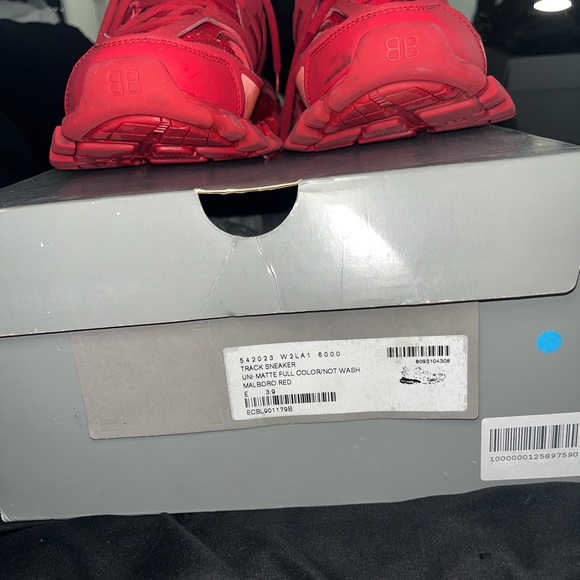 These are in a 39 men’s (6 US in men’s) Balenciaga track runners RED - Picture 5 of 8
